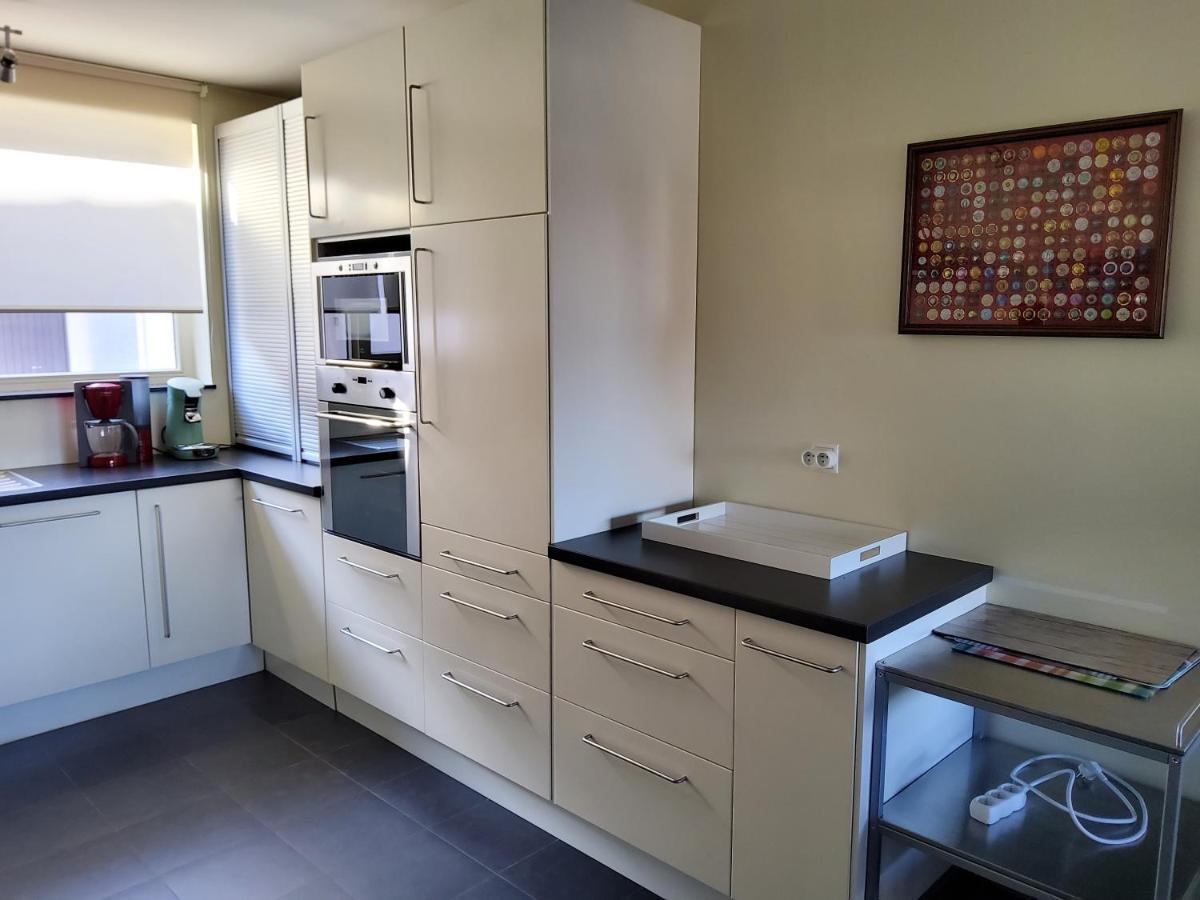 In Met Tuin En Parkeerplaats Holiday home